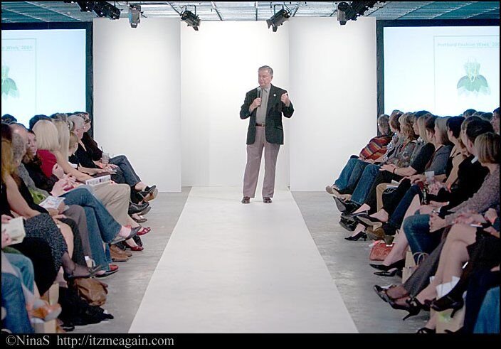 Portland Mayor Tom Potter welcoming the PFW 2006 crowd. Venue: 44th floor US Bancorp Tower.